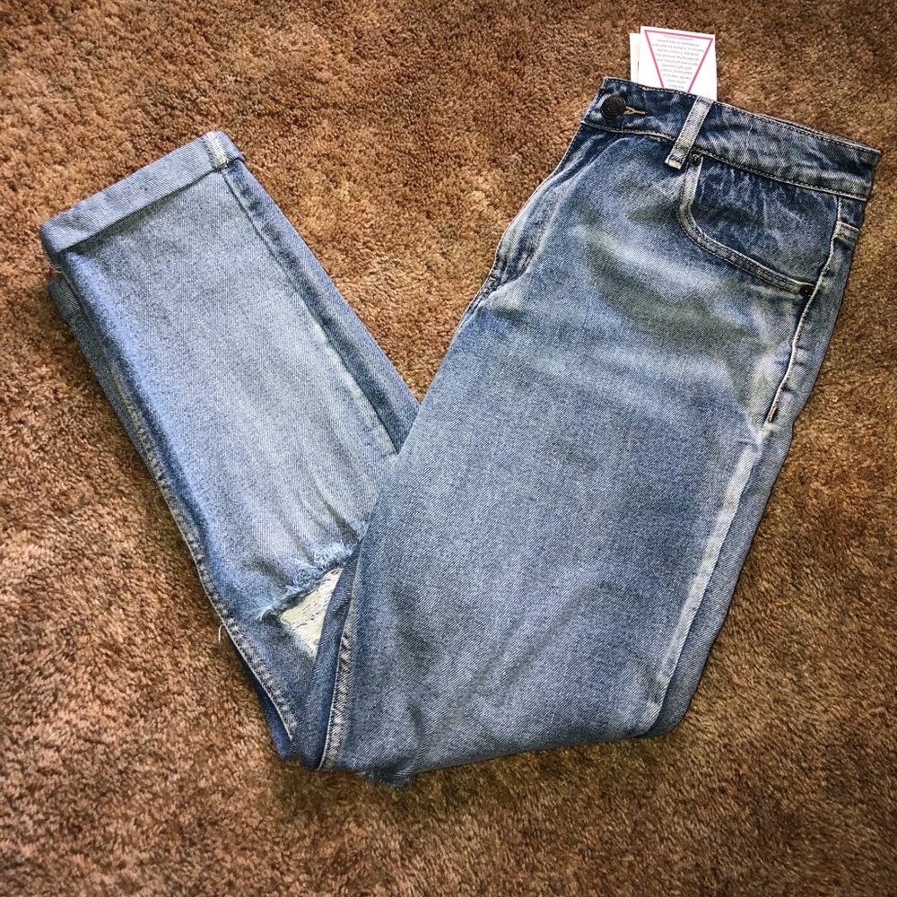 Boohoo “mom jeans”